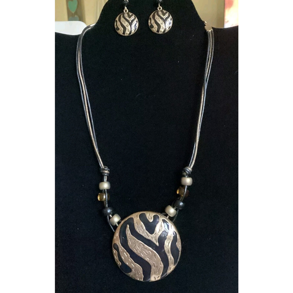 Kenneth Cole Jewelry - Kenneth Cole KC Jewelry Necklace Disc Pendant & Earrings Black Tiger Animal Prnt